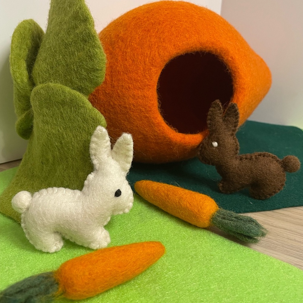 *SOLD* Felt Carrot & Rabbits - Picture 5 of 5